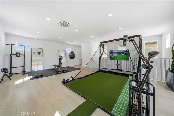 $1,088,000 | 27516 North Golden Currant Place, Valencia, CA 91381