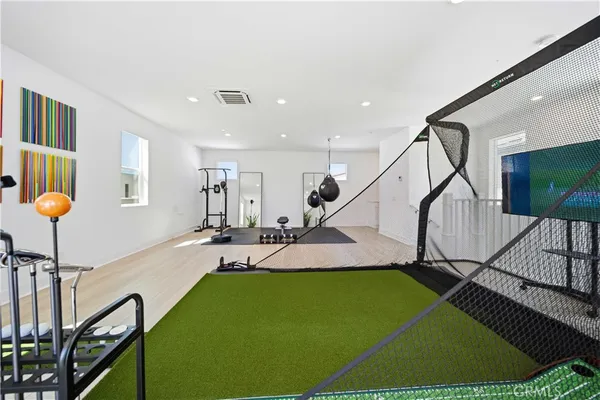 $1,088,000 | 27516 North Golden Currant Place, Valencia, CA 91381