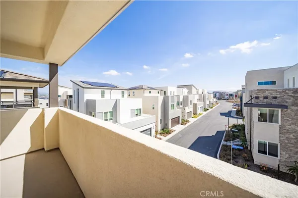 $1,088,000 | 27516 North Golden Currant Place, Valencia, CA 91381