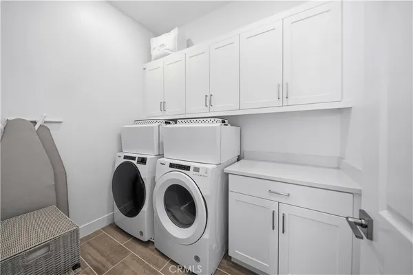 $1,088,000 | 27516 North Golden Currant Place, Valencia, CA 91381