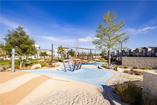 $1,088,000 | 27516 North Golden Currant Place, Valencia, CA 91381