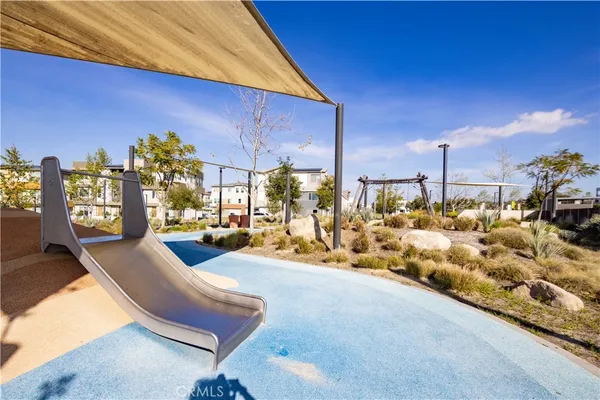 $1,088,000 | 27516 North Golden Currant Place, Valencia, CA 91381