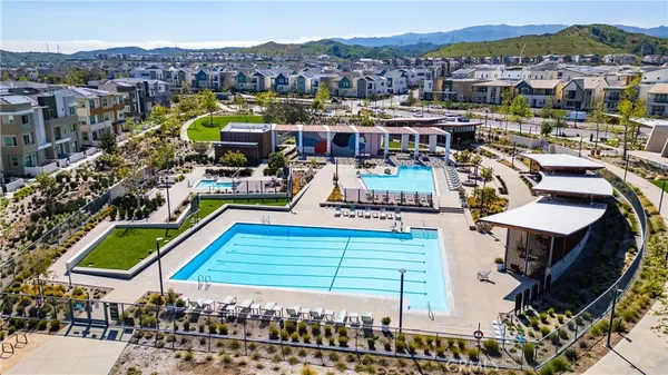 $1,088,000 | 27516 North Golden Currant Place, Valencia, CA 91381