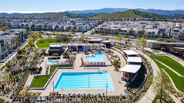 $1,088,000 | 27516 North Golden Currant Place, Valencia, CA 91381