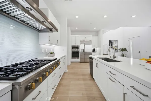 $1,088,000 | 27516 North Golden Currant Place, Valencia, CA 91381