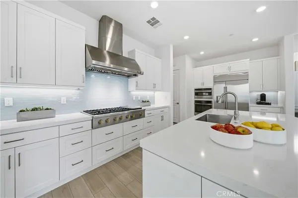 $1,088,000 | 27516 North Golden Currant Place, Valencia, CA 91381