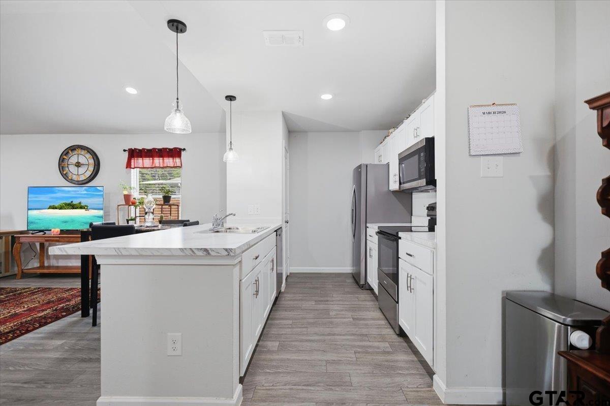 1207 Ripplewood Circle Chandler, TX 75758 - Photo 3 of 27