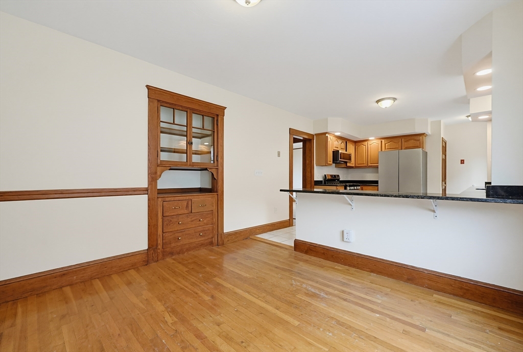 1096 Main Street, Unit 3 Waltham, MA 02453 - Photo 8 of 30