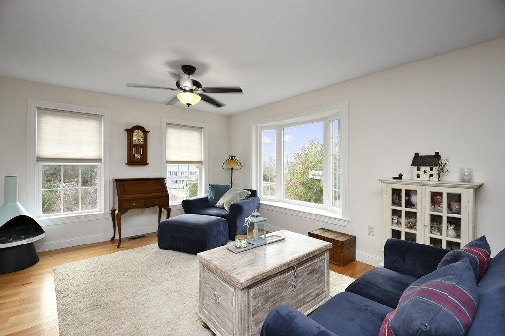 114 Pondview Road East Brookfield, MA 01515 - Photo 3 of 35 Gallery Image 3