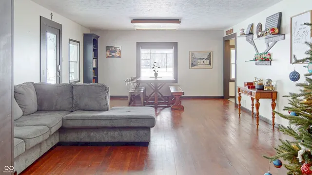 $484,000 | 3366 South 800 East, Franklin, IN 46131