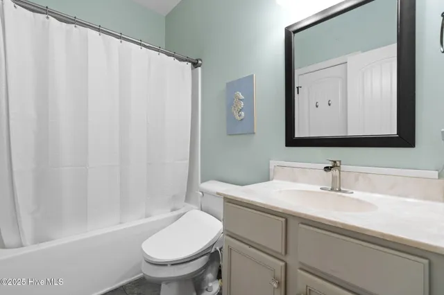 $650,000 | 107 Weir Drive, Hampstead, NC 28443