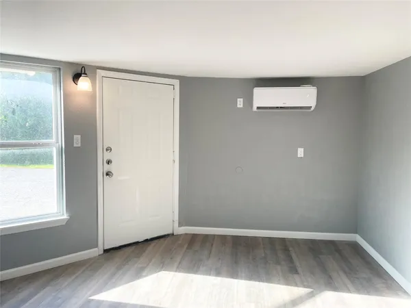 $750 | 7515 Bayway Drive, Unit 2, Baytown, TX 77520