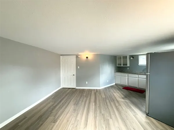 $725 | 7515 Bayway Drive, Unit 2, Baytown, TX 77520