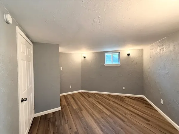 $725 | 7515 Bayway Drive, Unit 2, Baytown, TX 77520