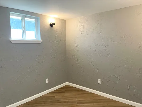 $750 | 7515 Bayway Drive, Unit 2, Baytown, TX 77520