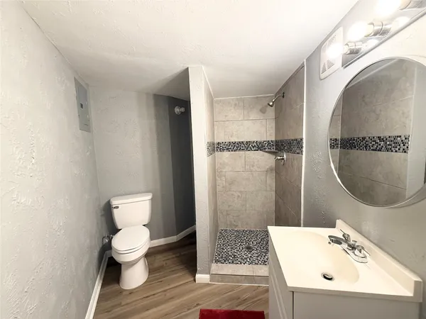 $725 | 7515 Bayway Drive, Unit 2, Baytown, TX 77520