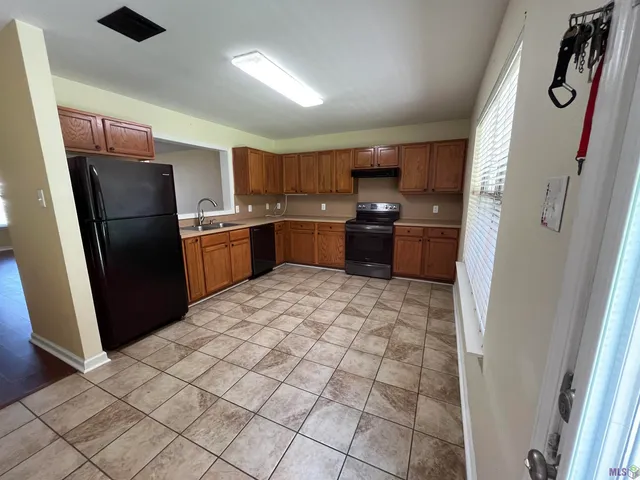 $1,600 | Undisclosed Address, Denham Springs, LA 70726