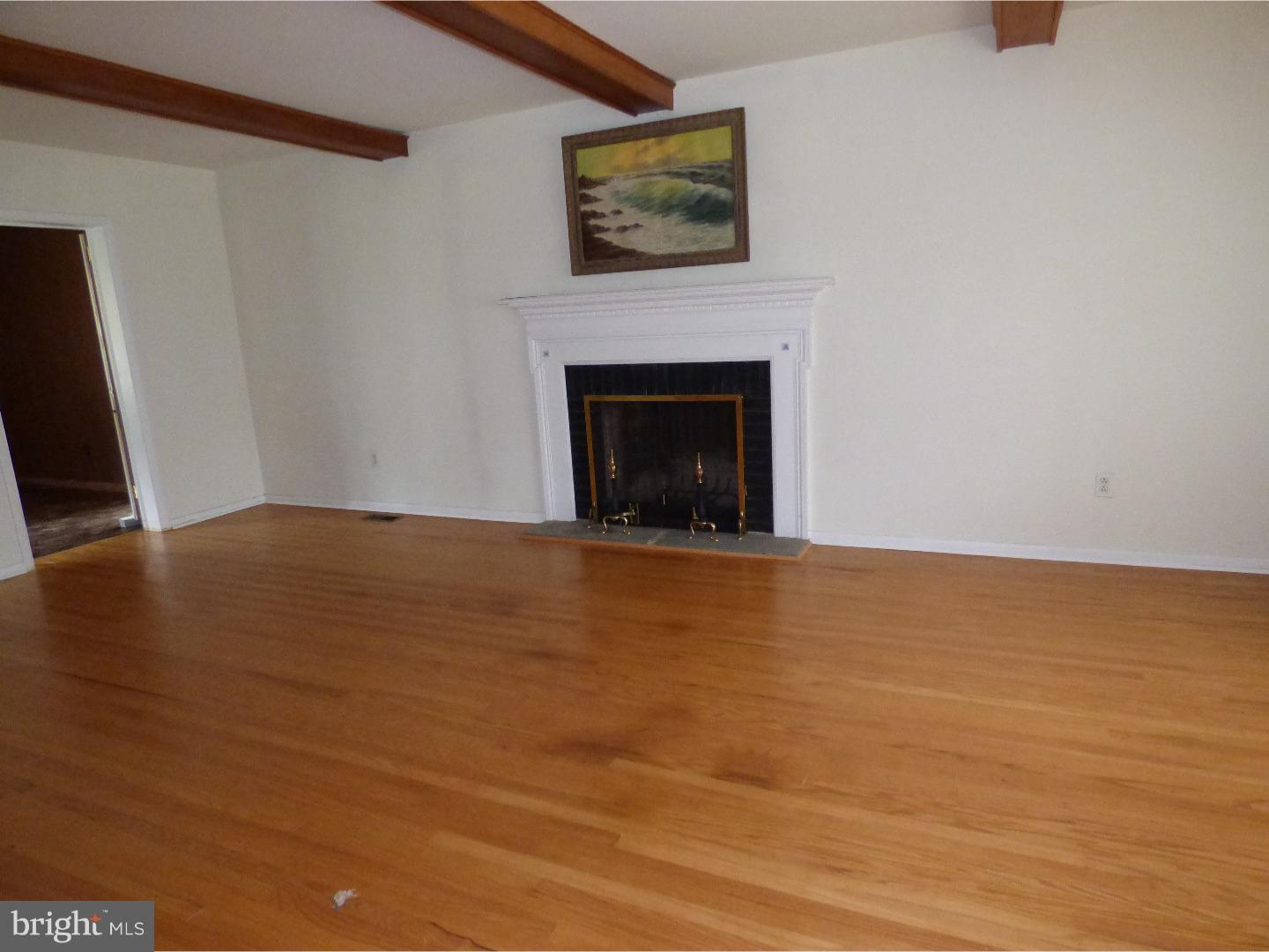 1627 Dublin Road Dresher, PA 19025 - Photo 4 of 21 Living Room