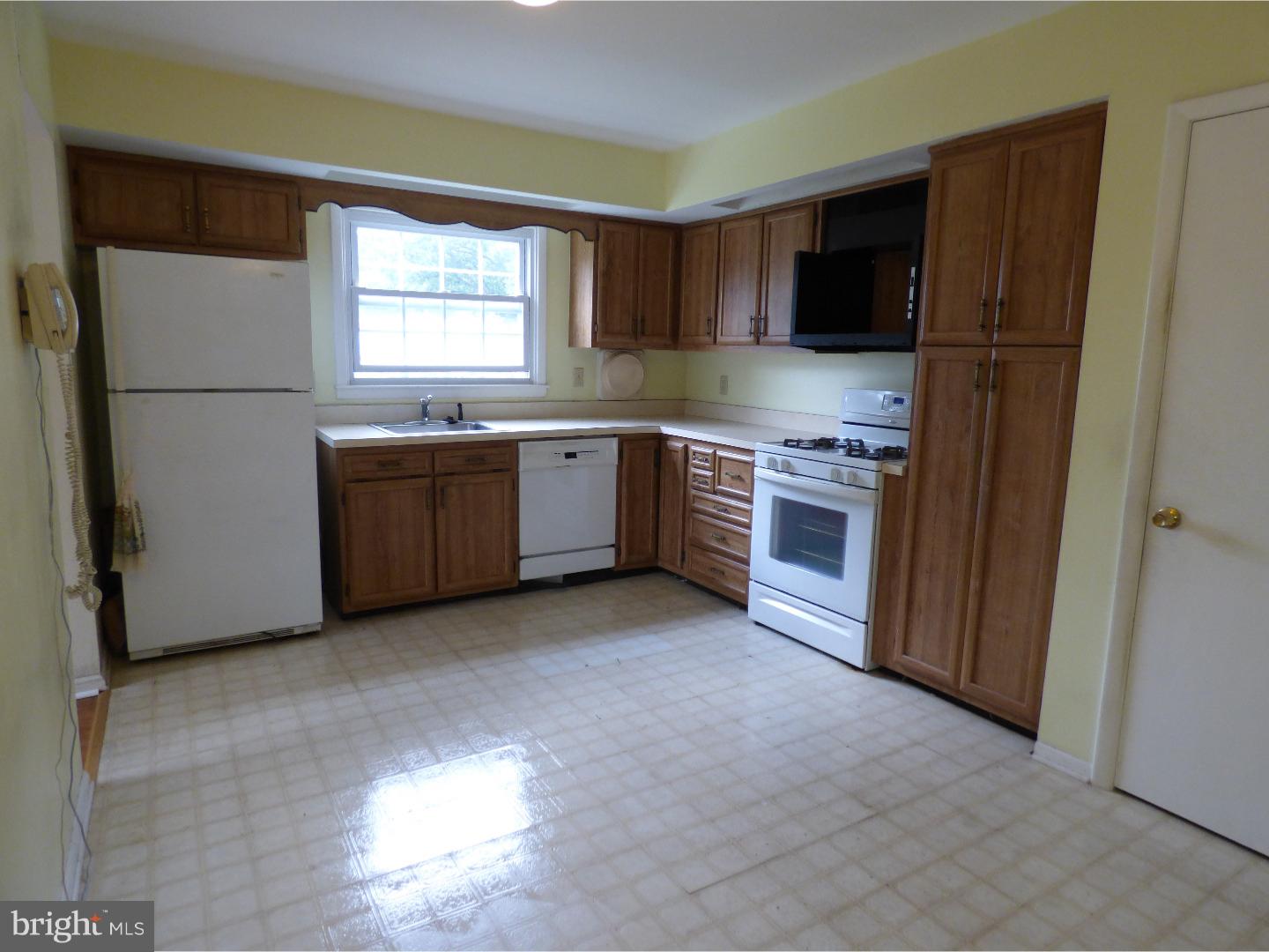 1627 Dublin Road Dresher, PA 19025 - Photo 5 of 21 Kitchen
