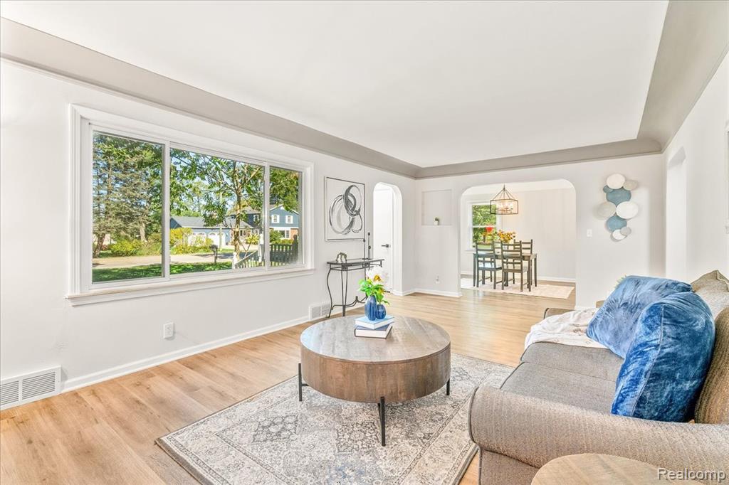 47049 Denton Road Belleville, MI 48111 - Photo 15 of 45 Gallery Image 15