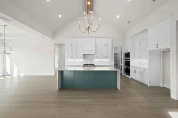 $819,990 | 4726 Hawthorn Hls Lane, Arlington, TX 76005