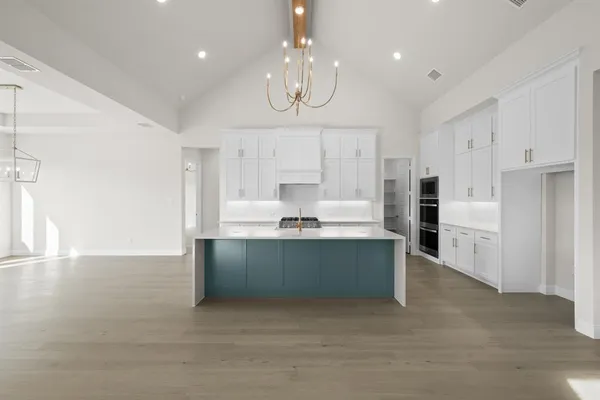$819,990 | 4726 Hawthorn Hls Lane, Arlington, TX 76005