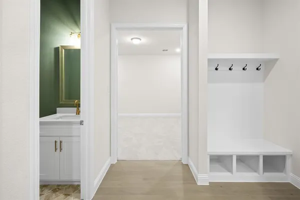 $819,990 | 4726 Hawthorn Hls Lane, Arlington, TX 76005