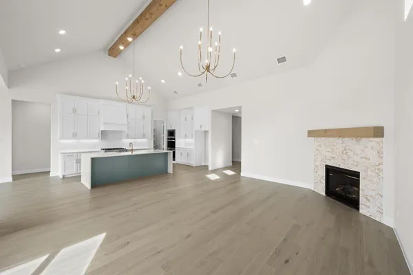 $819,990 | 4726 Hawthorn Hls Lane, Arlington, TX 76005