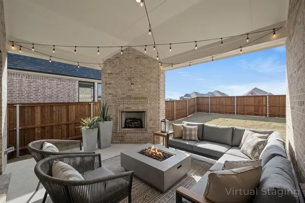 $819,990 | 4726 Hawthorn Hls Lane, Arlington, TX 76005