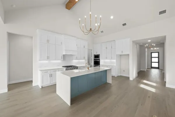 $819,990 | 4726 Hawthorn Hls Lane, Arlington, TX 76005