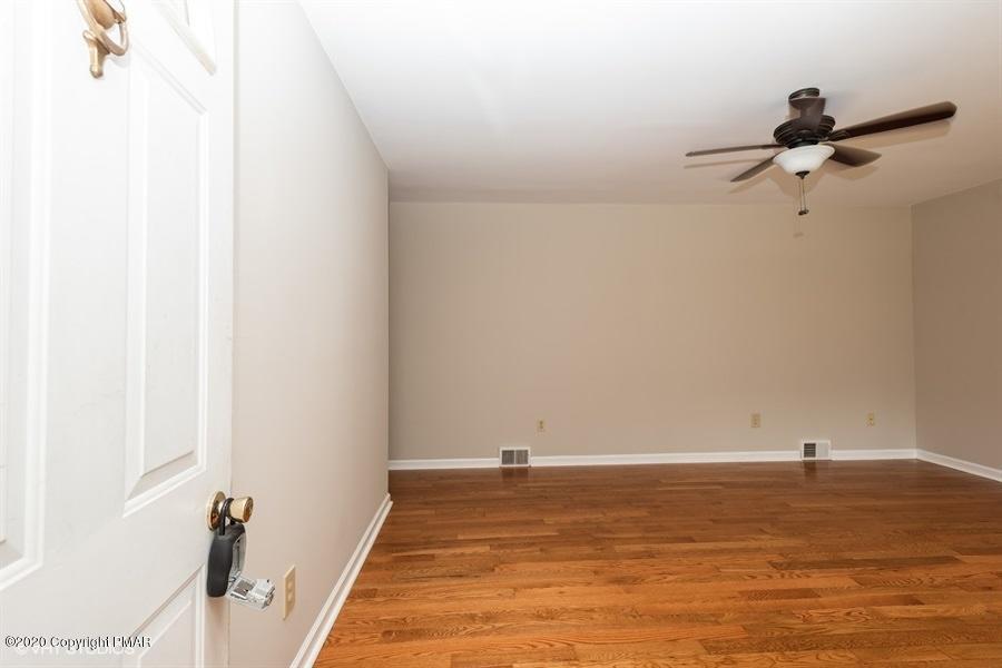 1368 Reish Road Stroudsburg, PA 18360 - Photo 3 of 25 03_1368REISHRD_2003_LowRes