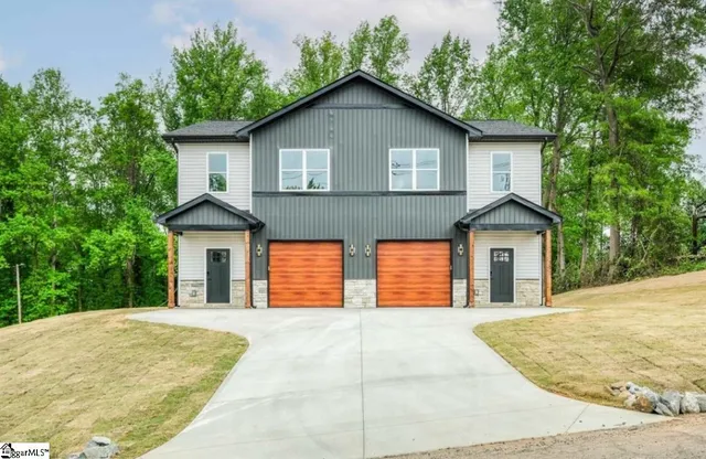 $495,000 | 235-237 Bobo Drive, Inman, SC 29349