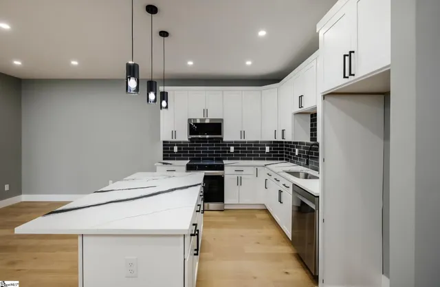 $495,000 | 235-237 Bobo Drive, Inman, SC 29349