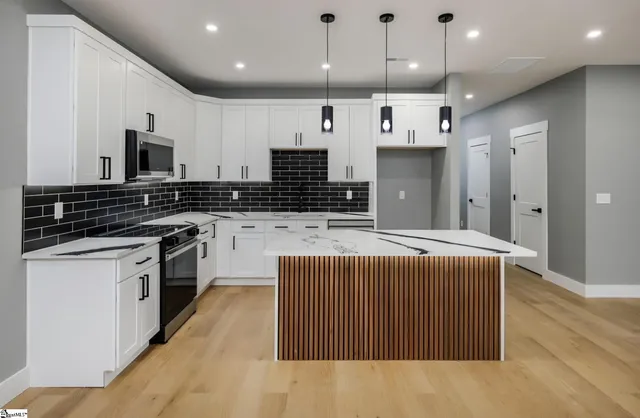 $495,000 | 235-237 Bobo Drive, Inman, SC 29349