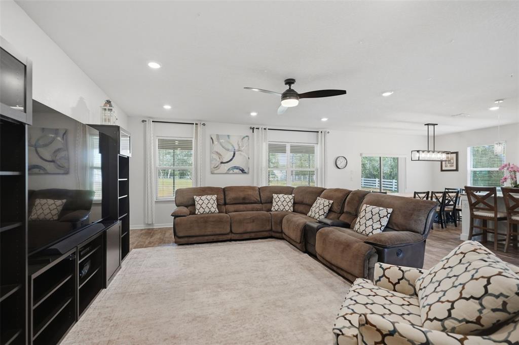 9025 Mazette Road Weeki Wachee, FL 34613 - Photo 8 of 100
