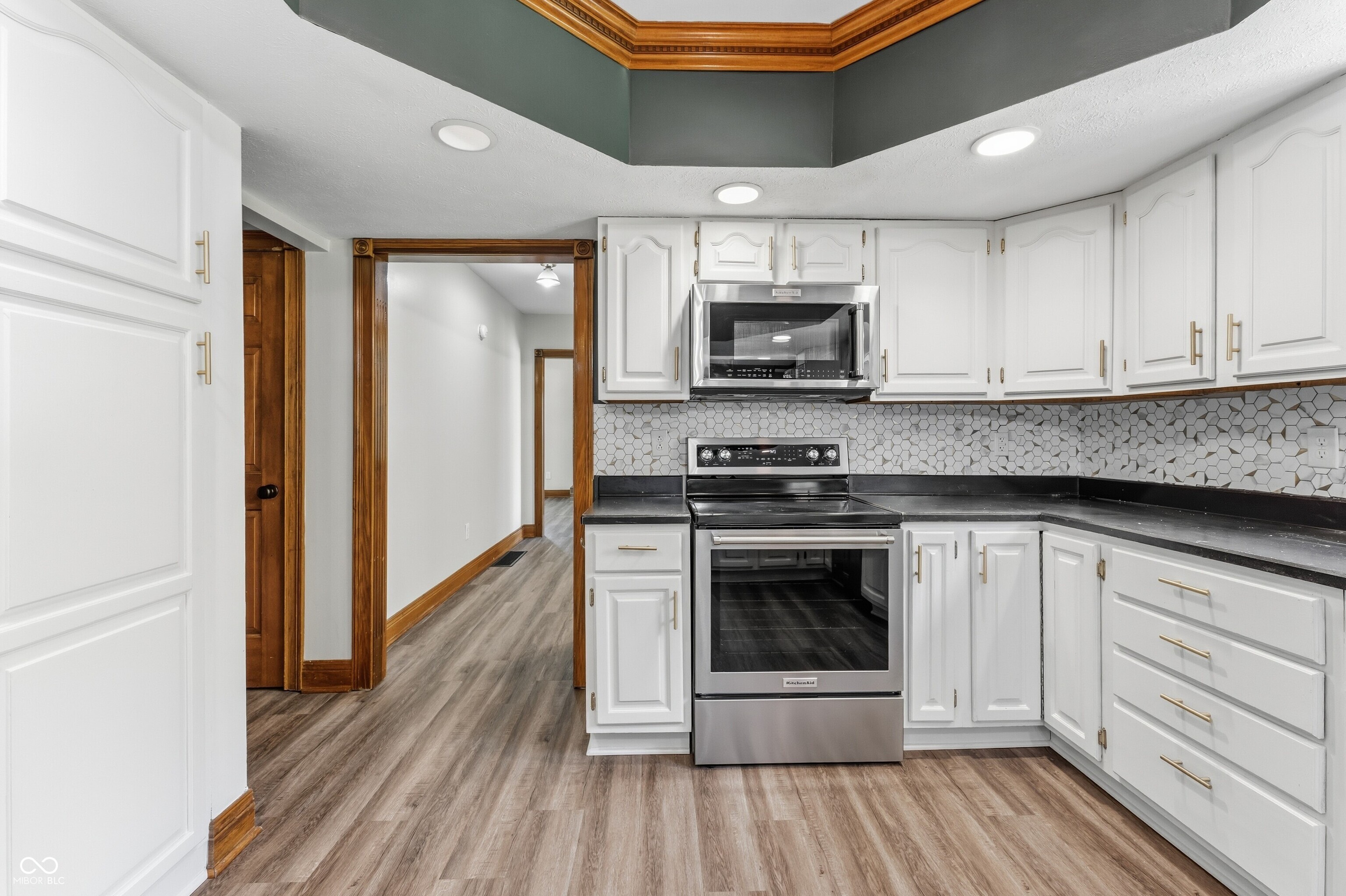 906 Hummingbird Lane Columbus, IN 47203 - Photo 18 of 43