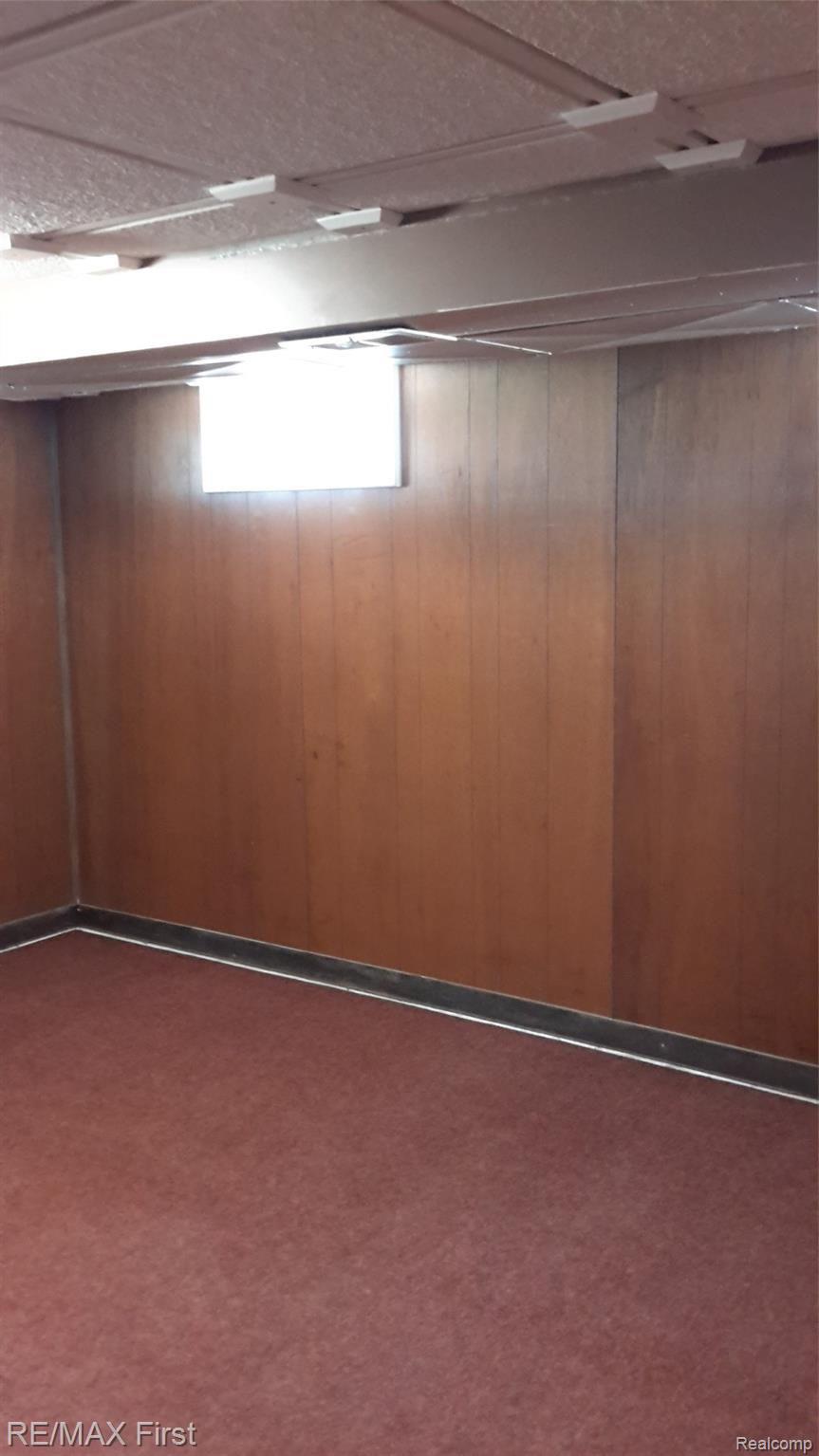 5290 East Carpenter Road Flint, MI 48506 - Photo 21 of 30 YOUR CHOICE: MAN CAVE, PLAYROOM, OFFICE, EXTRA STORAGE??