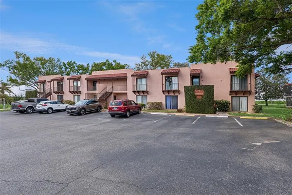 $119,900 | 210 La Casa, Unit 210, Lake Wales, FL 33898