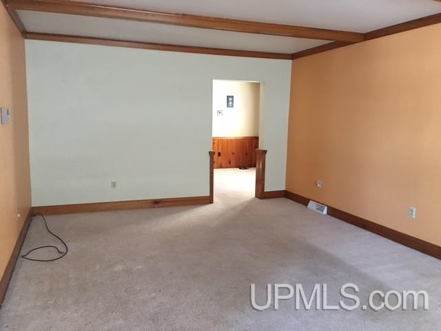 219 Spruce Street Ishpeming, MI 49849 - Photo 4 of 17