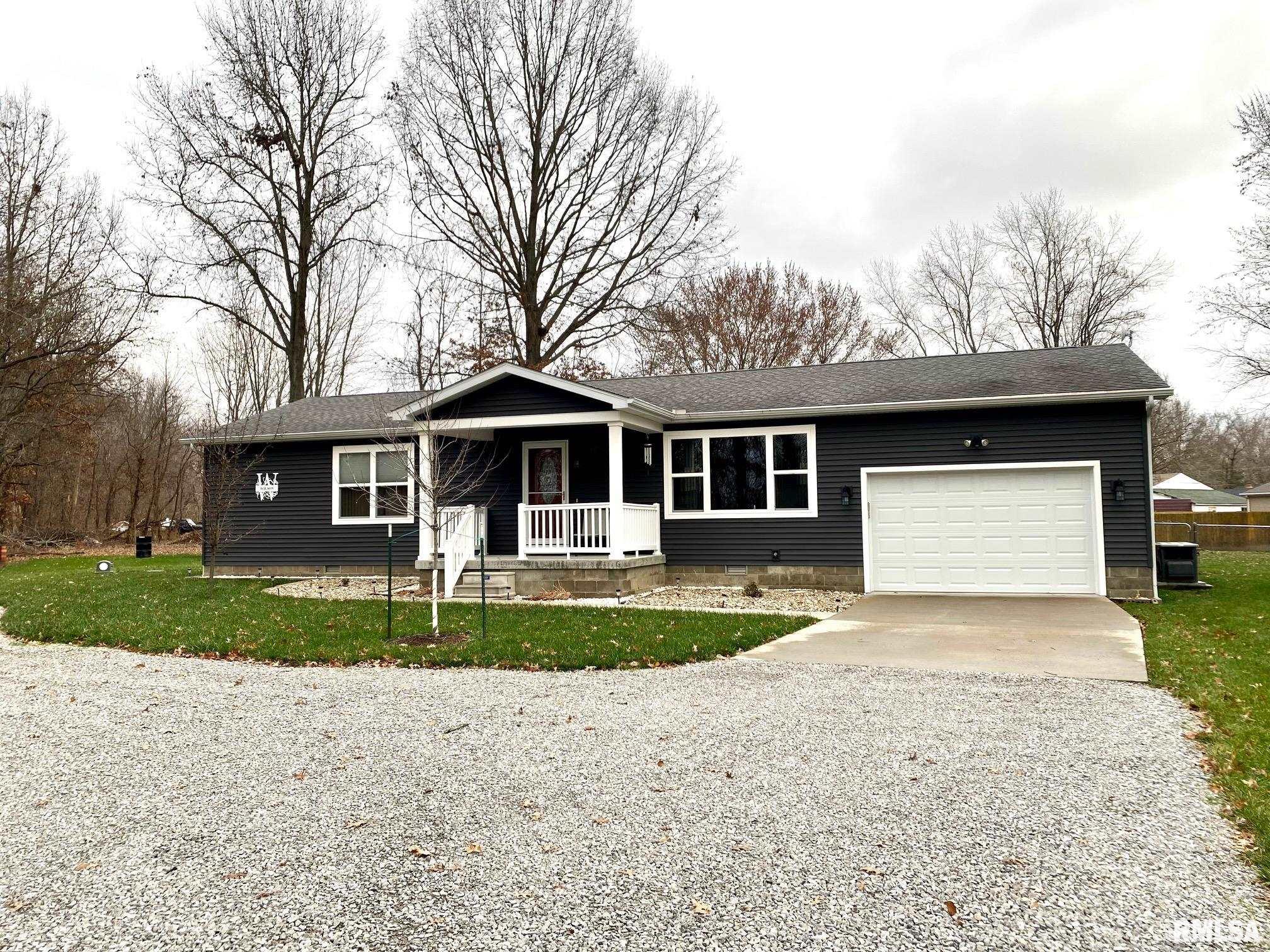 1360 Pershing Road West Frankfort, IL 62896 - Photo 1 of 25 Gallery Image 1