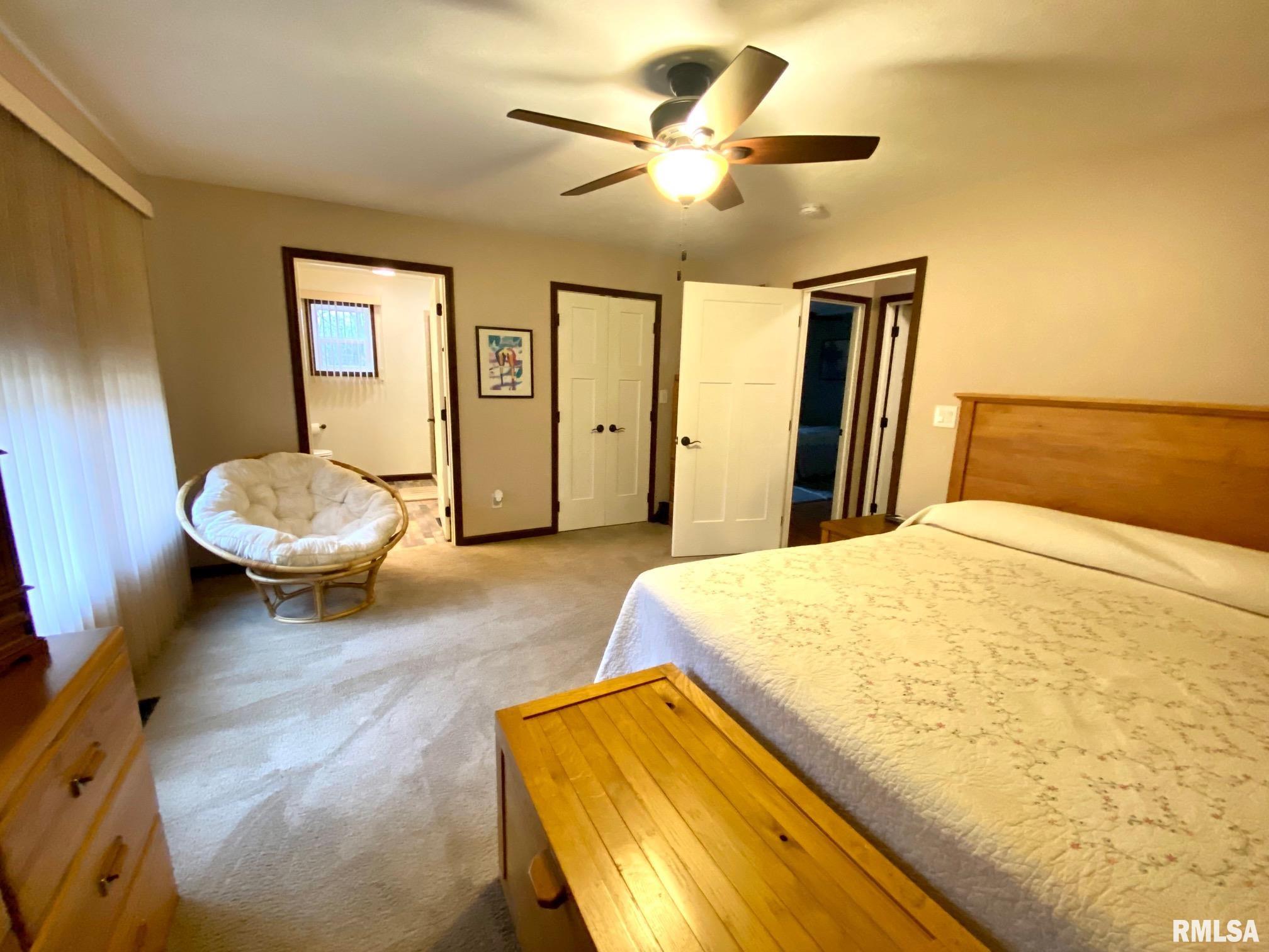 1360 Pershing Road West Frankfort, IL 62896 - Photo 11 of 25 Gallery Image 11