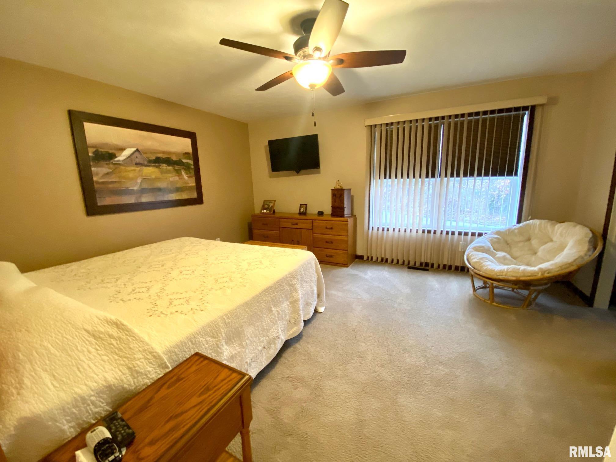 1360 Pershing Road West Frankfort, IL 62896 - Photo 12 of 25 Gallery Image 12