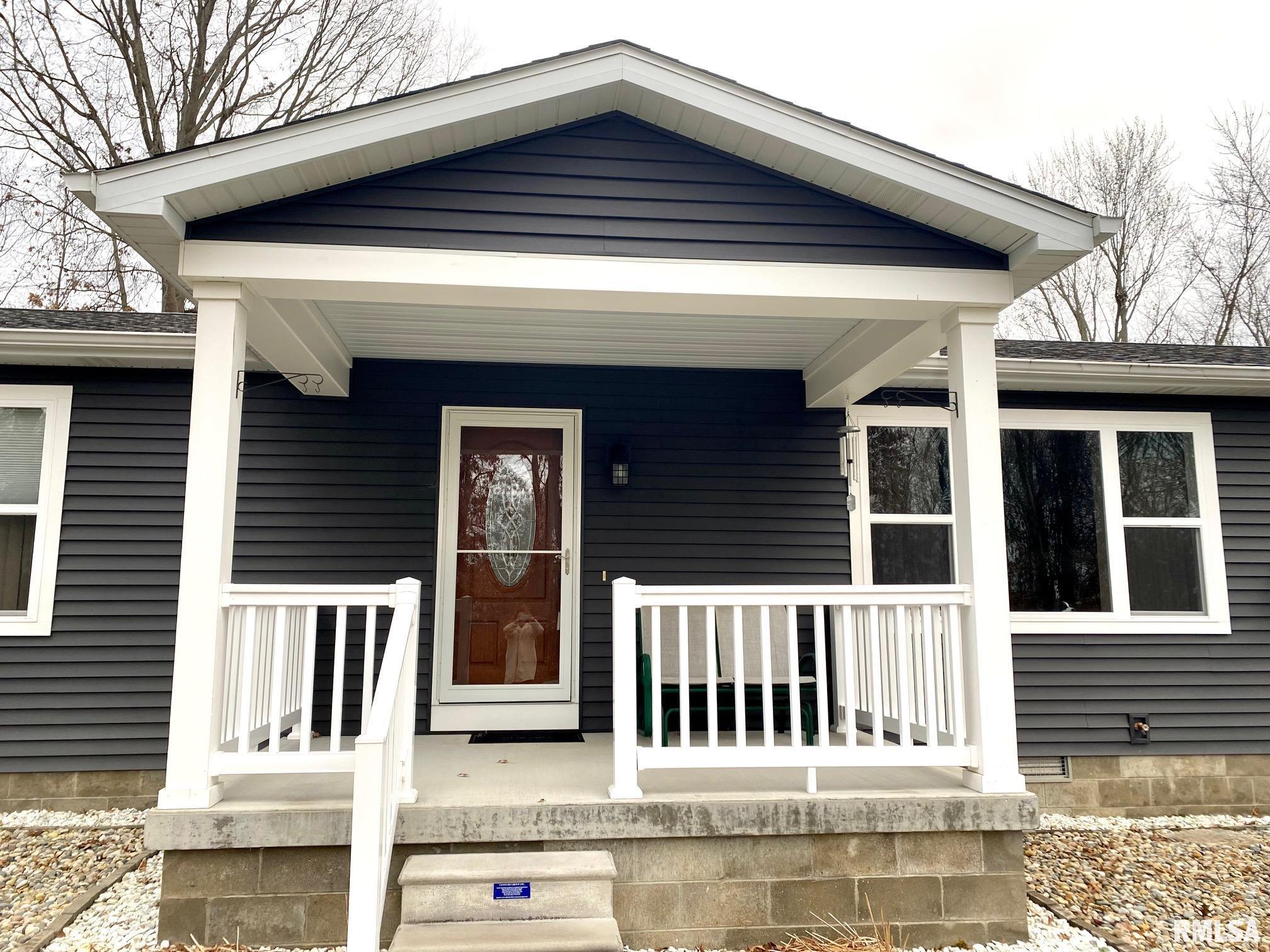 1360 Pershing Road West Frankfort, IL 62896 - Photo 2 of 25 Gallery Image 2