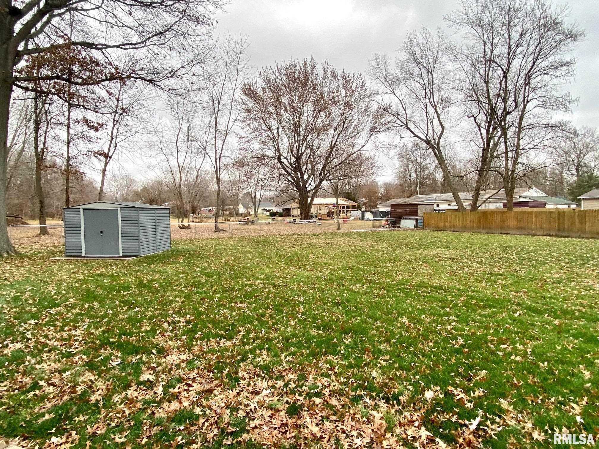 1360 Pershing Road West Frankfort, IL 62896 - Photo 21 of 25 Gallery Image 21