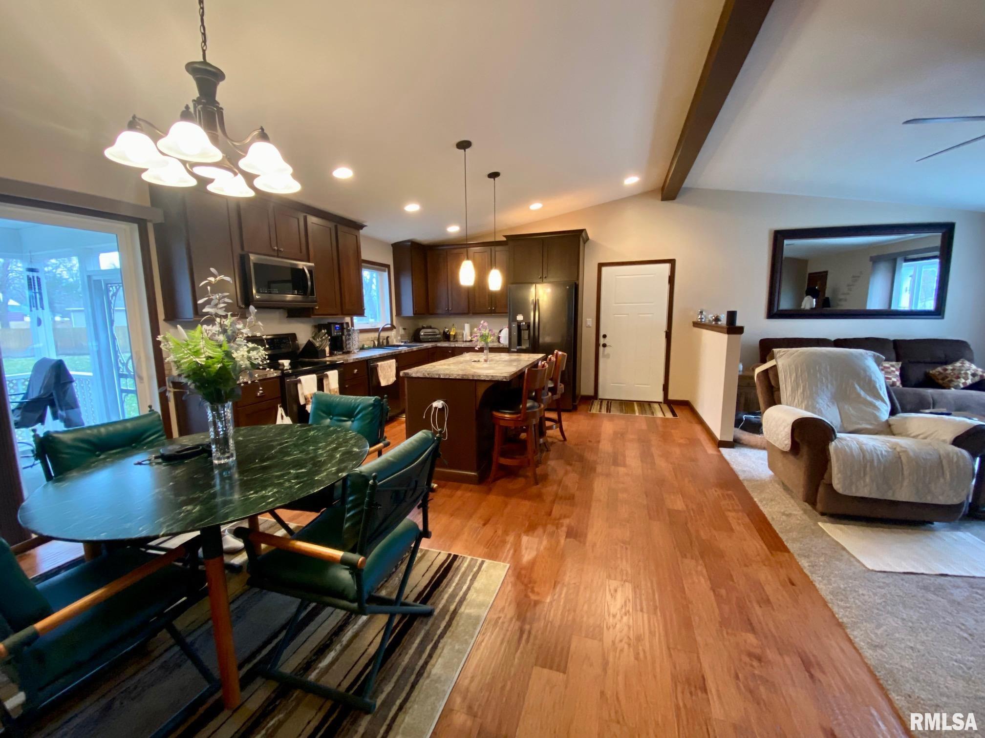 1360 Pershing Road West Frankfort, IL 62896 - Photo 5 of 25 Gallery Image 5