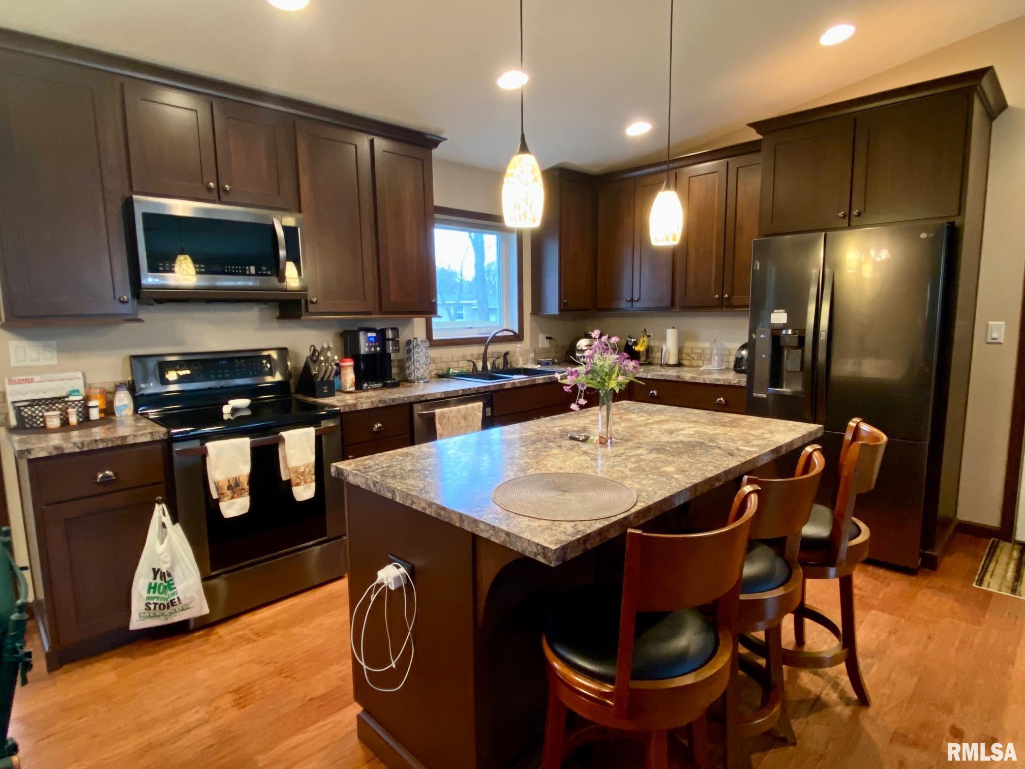 1360 Pershing Road West Frankfort, IL 62896 - Photo 6 of 25 Gallery Image 6