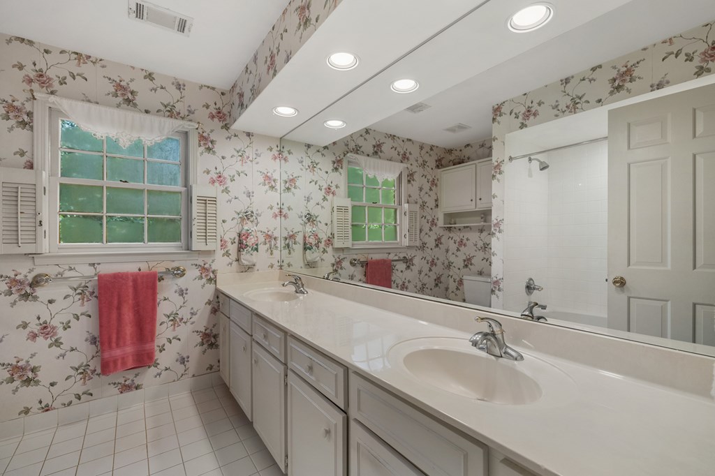 7146 Leighton Road Columbus, GA 31904 - Photo 19 of 33 Primary Bathroom