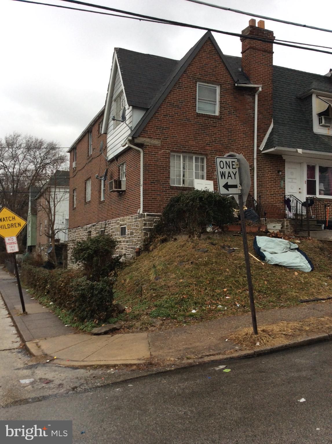 252 Wiltshire Road Upper Darby, PA 19082 - Photo 1 of 2