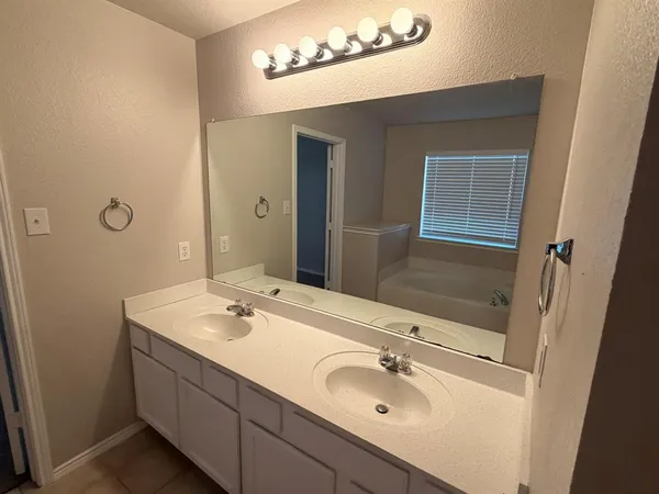 $2,500 | 208 Tripp Trail, Denton, TX 76207