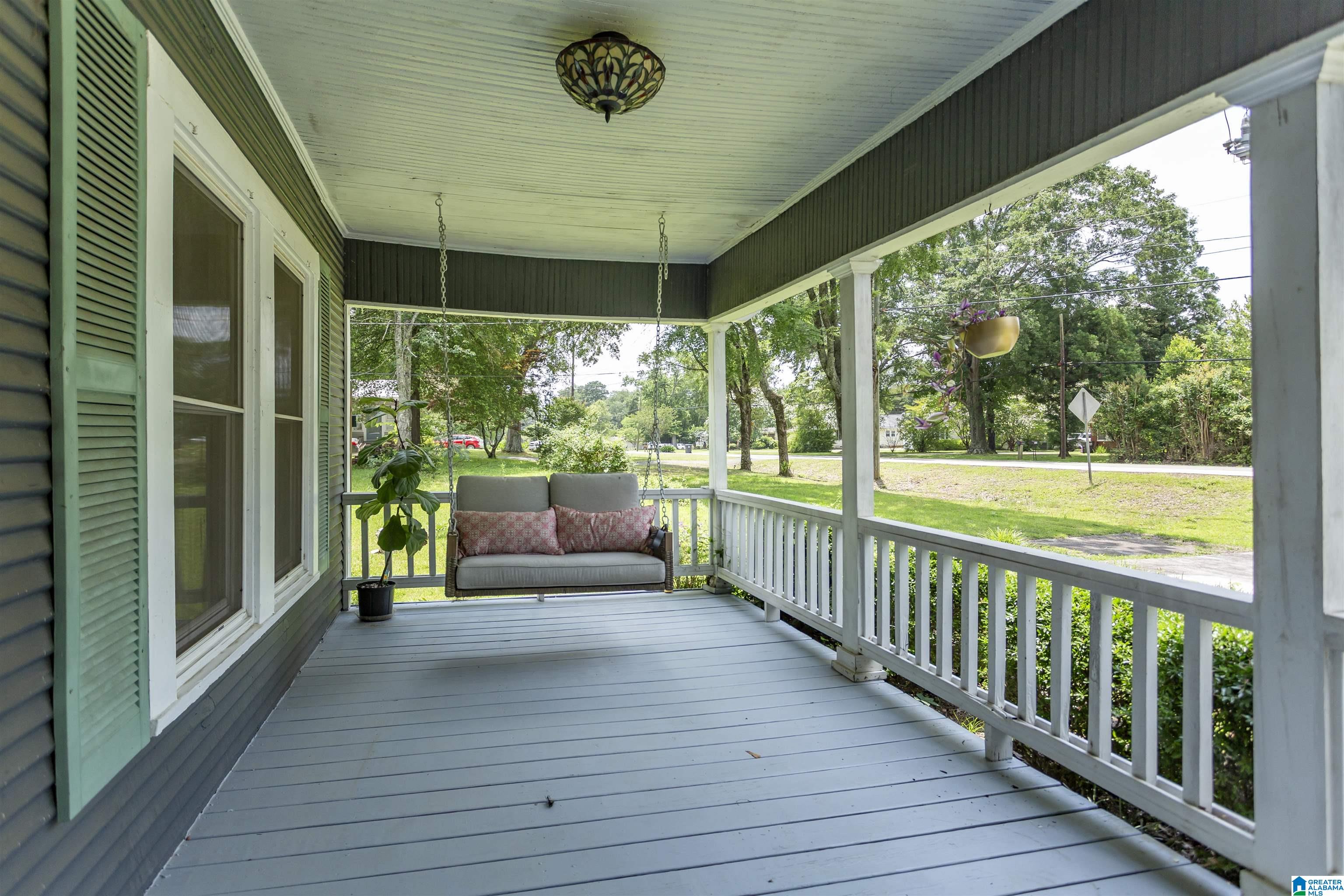 1647 Moncrief Road Gardendale, AL 35071 - Photo 4 of 28